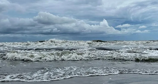 বঙ্গোপসাগরের লঘুচাপ নিম্নচাপে রূপ নিতে পারে, রোববার থেকে বাড়তে পারে ভারী বৃষ্টি