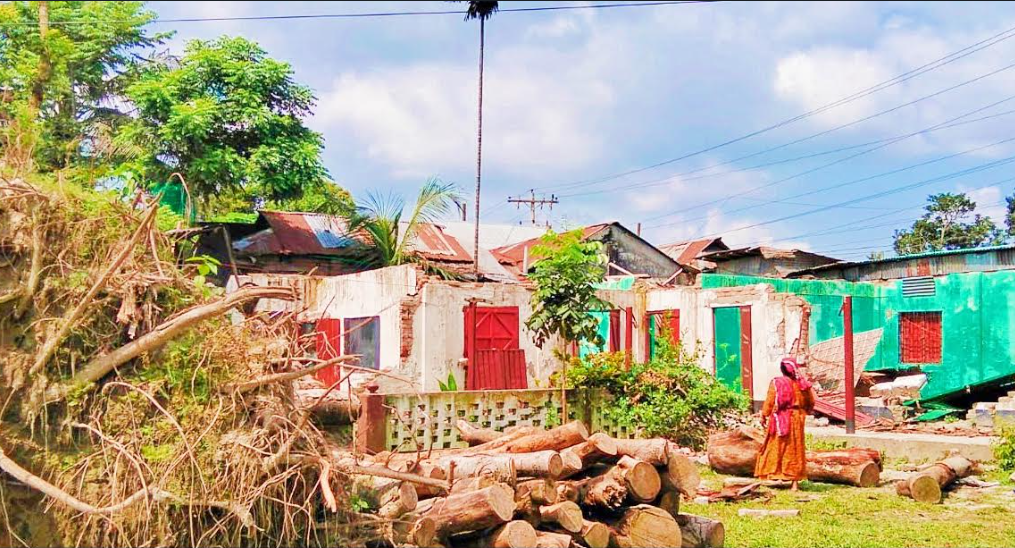 সুন্দরগঞ্জে কালবৈশাখীর তাণ্ডবে ক্ষতিগ্রস্ত বিদ্যালয়, চার মাসেও নেই মেরামতের উদ্যোগ