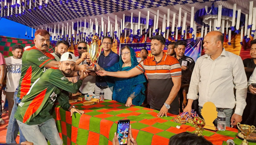ভেড়ামারা দশ মাইল ফিটো ও আমজাদ স্মৃতি স্মরণে ফুটবল টুর্নামেন্ট-২০২৬ ফাইনাল খেলা অনুষ্ঠিত