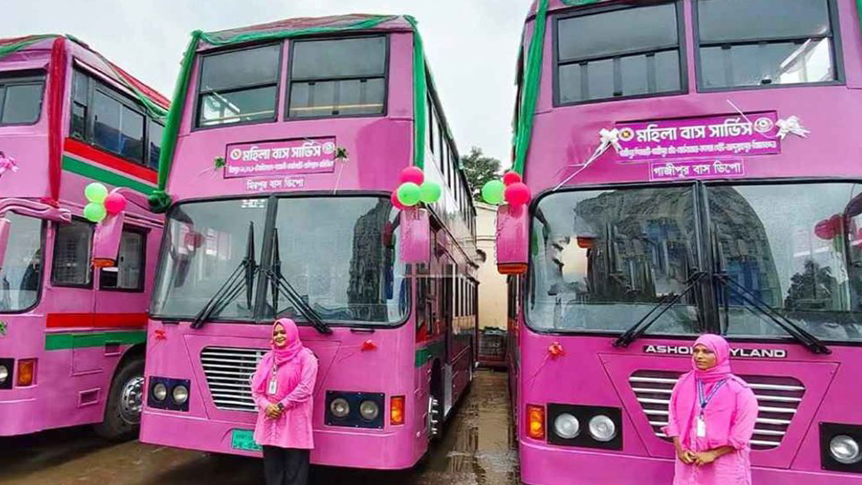 পিংক বাসের জন্য অস্থায়ী ভিত্তিতে নারী চালক নিয়োগ দিচ্ছে বিআরটিসি