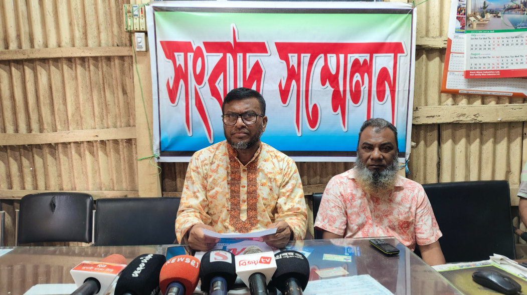 গলাচিপায় প্রধান শিক্ষকের বিরুদ্ধে ‘ভুয়া’ ছবি-ভিডিও ছড়ানোর অভিযোগ