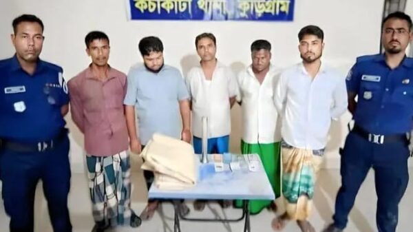 কচাকাটায় পুলিশের অভিযানে ৫ জুয়ারু আটক