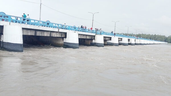 তিস্তার পানি বিপৎসীমার ওপর, খুলে দেওয়া হয়েছে সব গেট