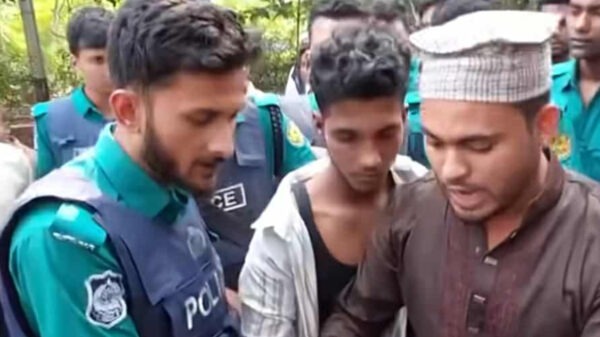 ধানমন্ডি ৩২ থেকে সন্দেহভাজন কিশোর ও যুবক আটক