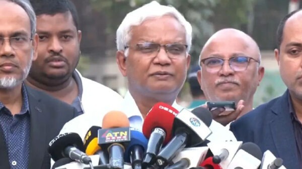 শারীরিক অবস্থা বিবেচনায় খালেদা জিয়াকে বিদেশে নিতে দেরি হচ্ছে: ডা. জাহিদ