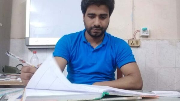 সেবায় সততা আর বিশ্বাসে অটল: রায়পুরের আস্থার চিকিৎসক  রিয়াজ হোসেন