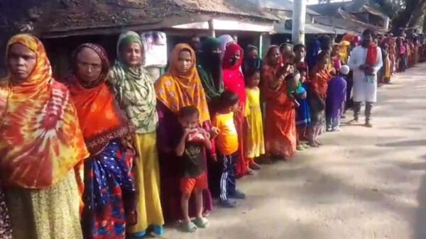 ধর্মপাশায় দুই সপ্তাহ পর পুকুরে মিলল কৃষকের মরদেহ, বিচারের দাবিতে মানববন্ধন